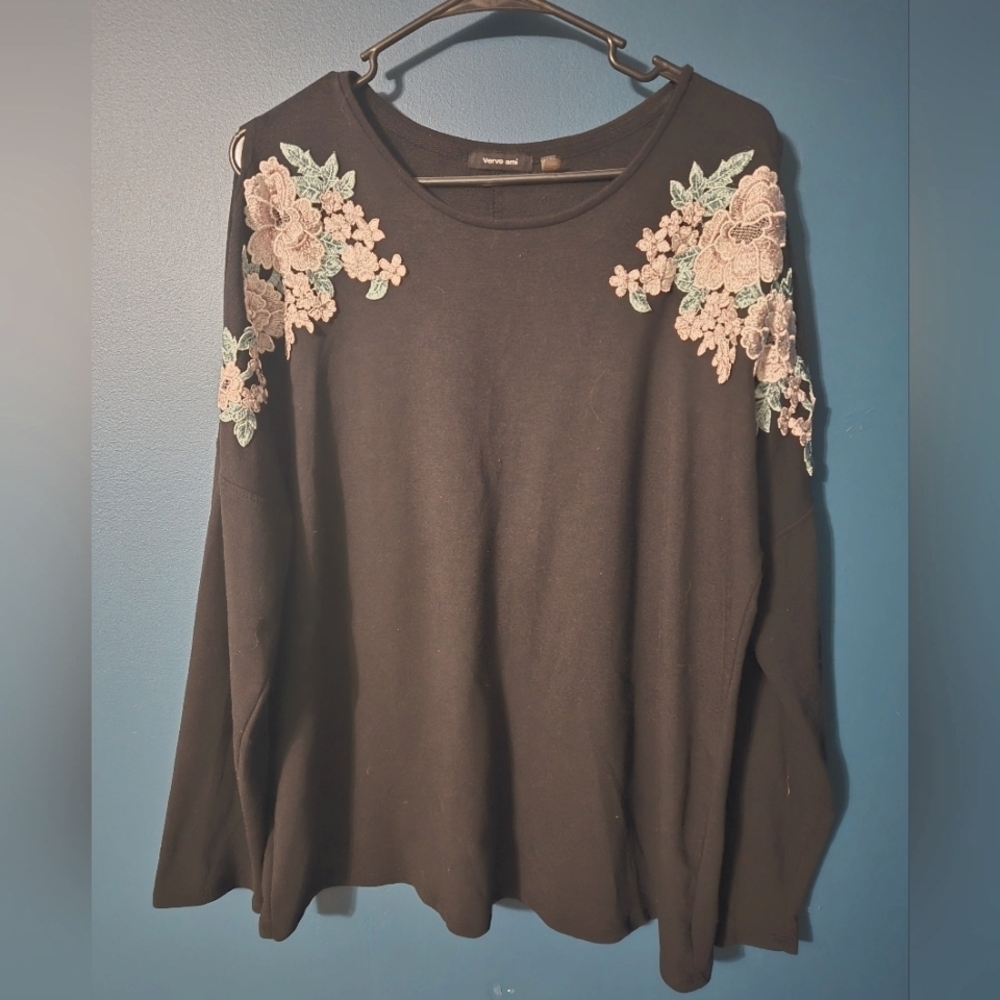 Verve Ami Black Cold Shoulder Long Sleeve Top With Floral Embroidery, Size XL‎